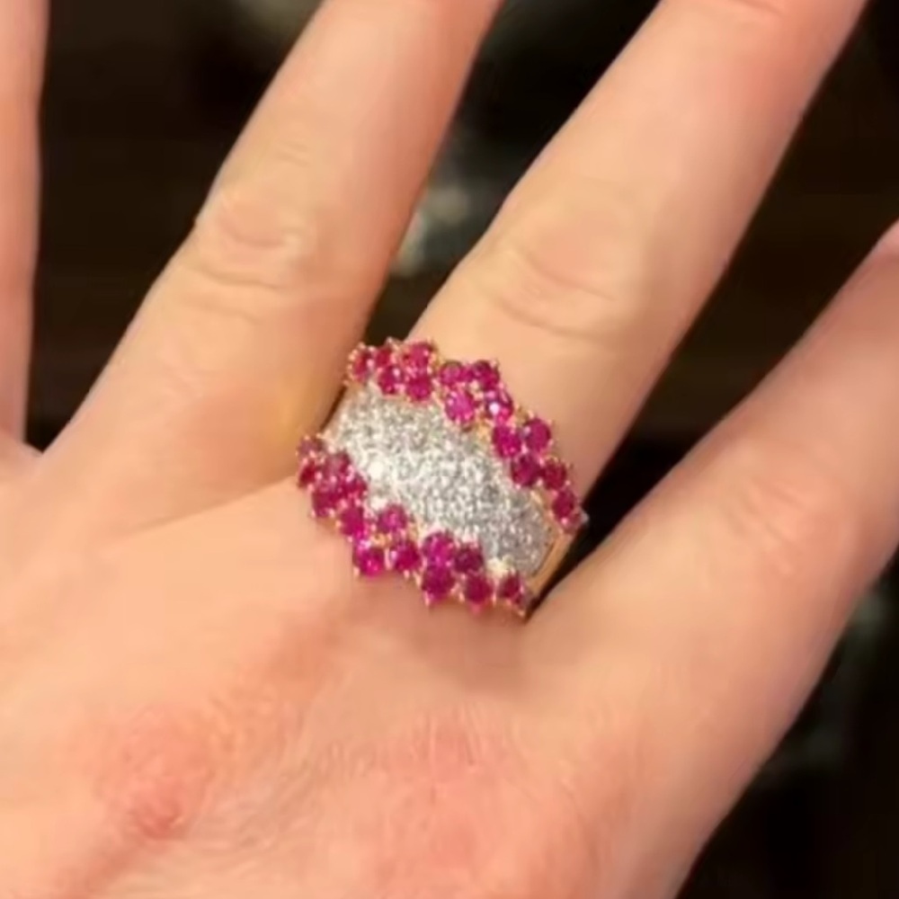 Opulent Ruby Diamond Wide Band Ring in Yellow Gold - Picture 4 of 12